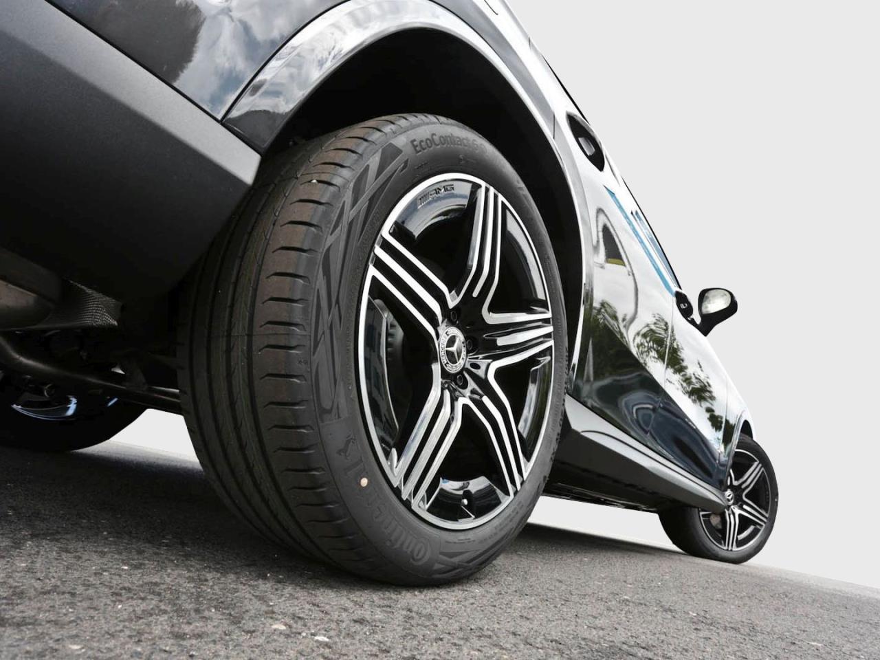 Mercedes-Benz GLC 200 4MATIC Coupé AMG Distronic Panorama AHK
