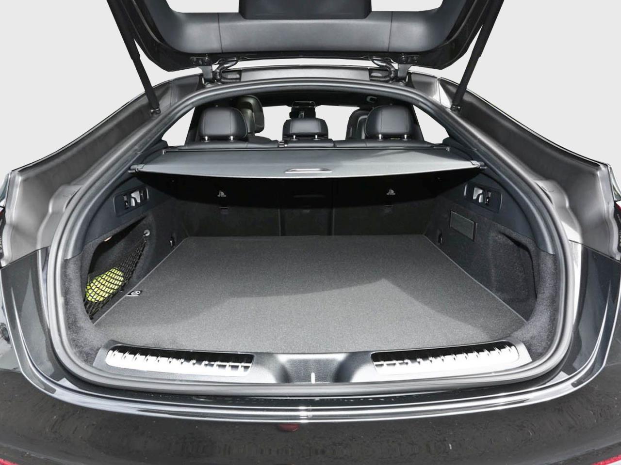 Mercedes-Benz GLC 200 4MATIC Coupé AMG Distronic Panorama AHK