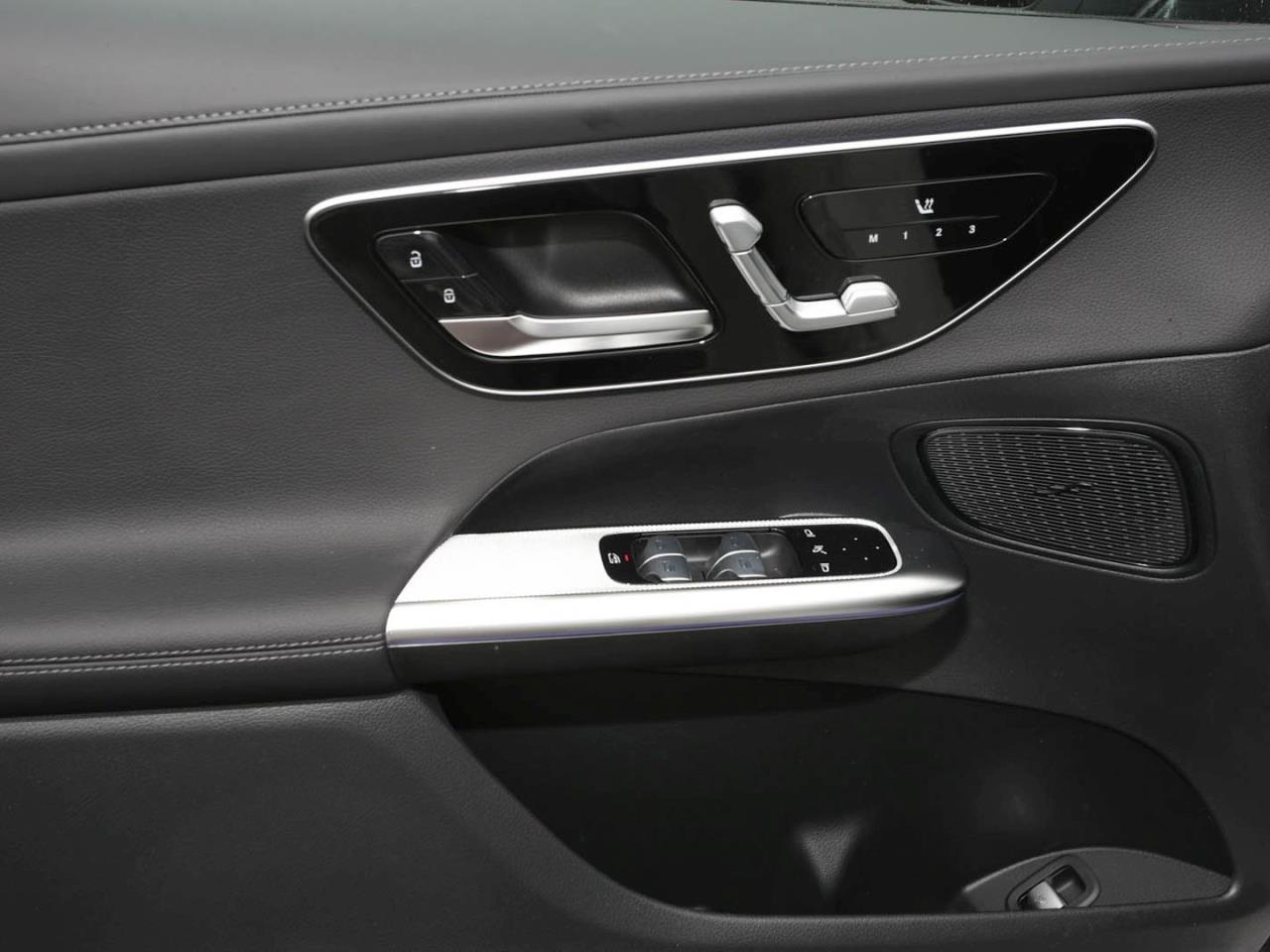 Mercedes-Benz GLC 200 d 4MATIC Coupé AMG Night Distronic 360?