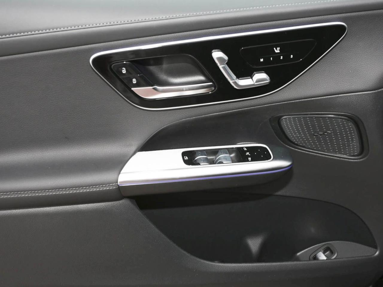 Mercedes-Benz GLC 200 d 4MATIC AMG Distronic Memory 360° AHK