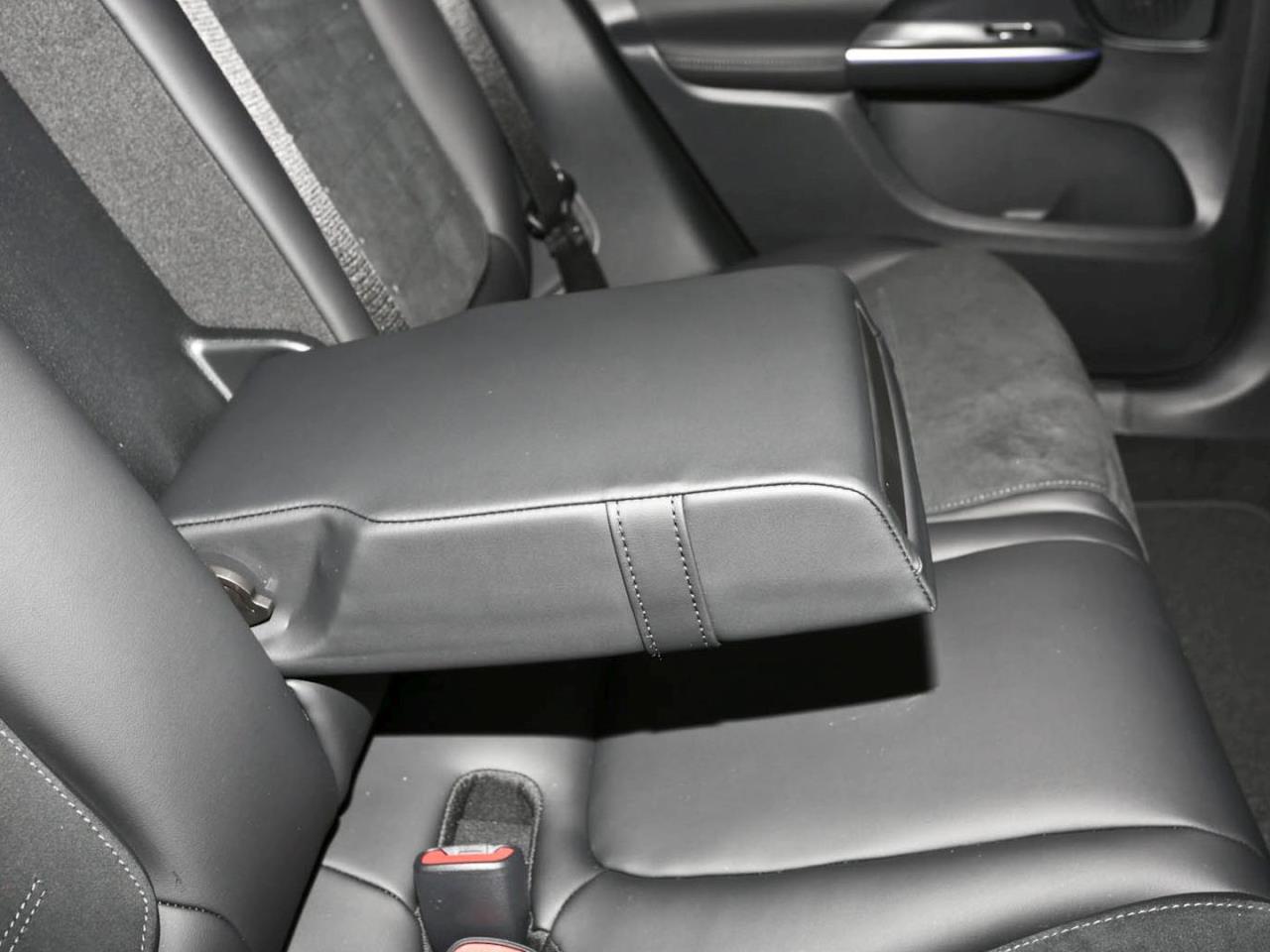 Mercedes-Benz GLC 200 d 4MATIC AMG Distronic Memory 360° AHK