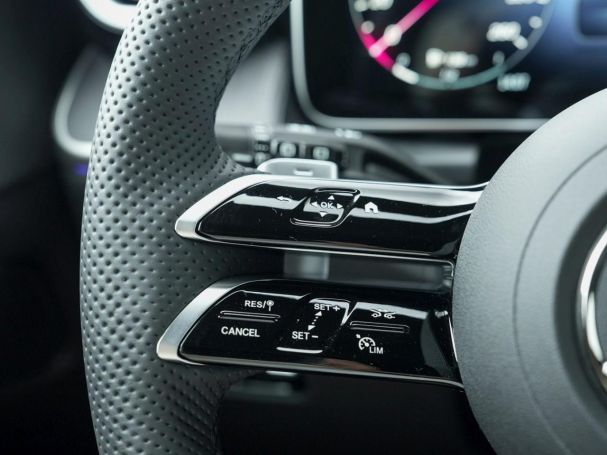 Mercedes-Benz GLC 200 d 4MATIC AMG Distronic 360? AHK Memory
