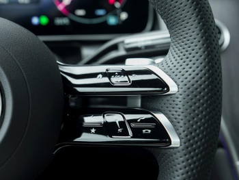 Mercedes-Benz GLC 200 d 4MATIC AMG Distronic 360° AHK Memory
