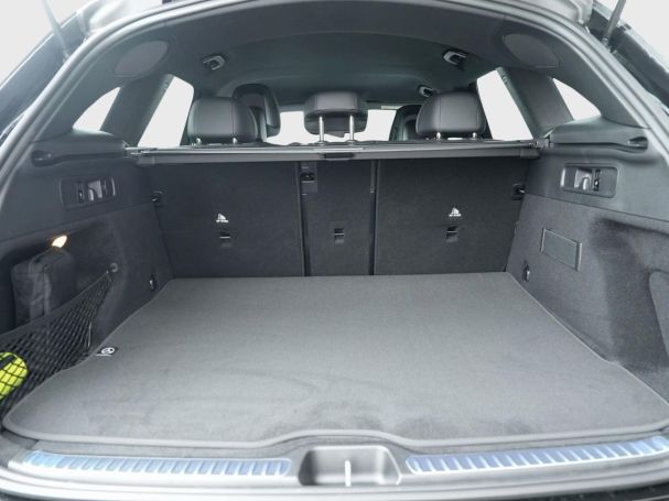 Mercedes-Benz GLC 200 d 4MATIC AMG Distronic 360? AHK Memory