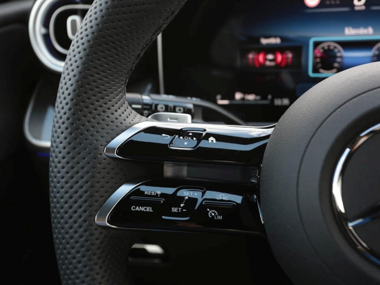 Mercedes-Benz GLC 200 d 4MATIC AMG Night Distronic 360° AHK