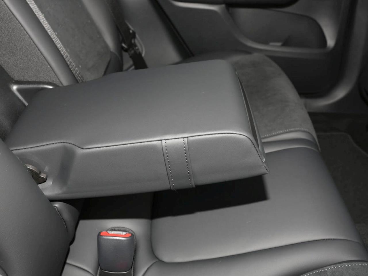 Mercedes-Benz GLC 200 d 4MATIC AMG Night Distronic 360° AHK