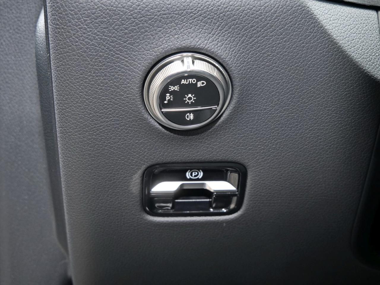 Mercedes-Benz GLC 220 d 4MATIC Coupé AMG Night Panorama AHK