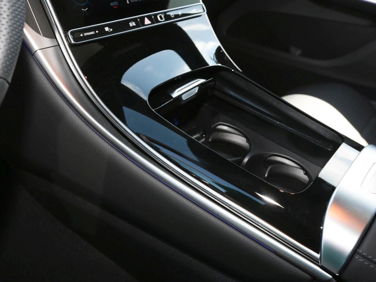 Mercedes-Benz GLC 300 4MATIC Coupé AMG Panorama Distronic AHK