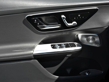 Mercedes-Benz GLC 300 4MATIC Coupé AMG Panorama Distronic AHK