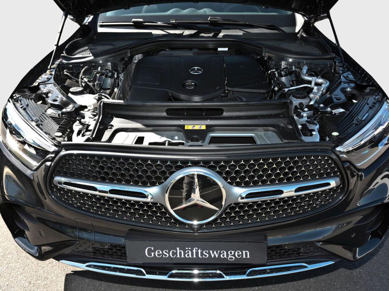 Mercedes-Benz GLC 300 4MATIC Coupé AMG Panorama Distronic AHK