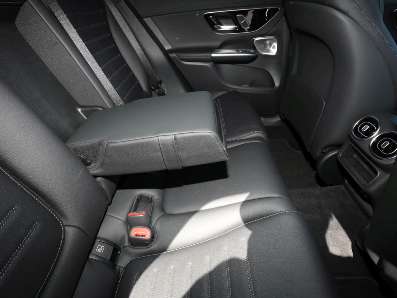 Mercedes-Benz GLC 300 4MATIC Coupé AMG Panorama Distronic AHK