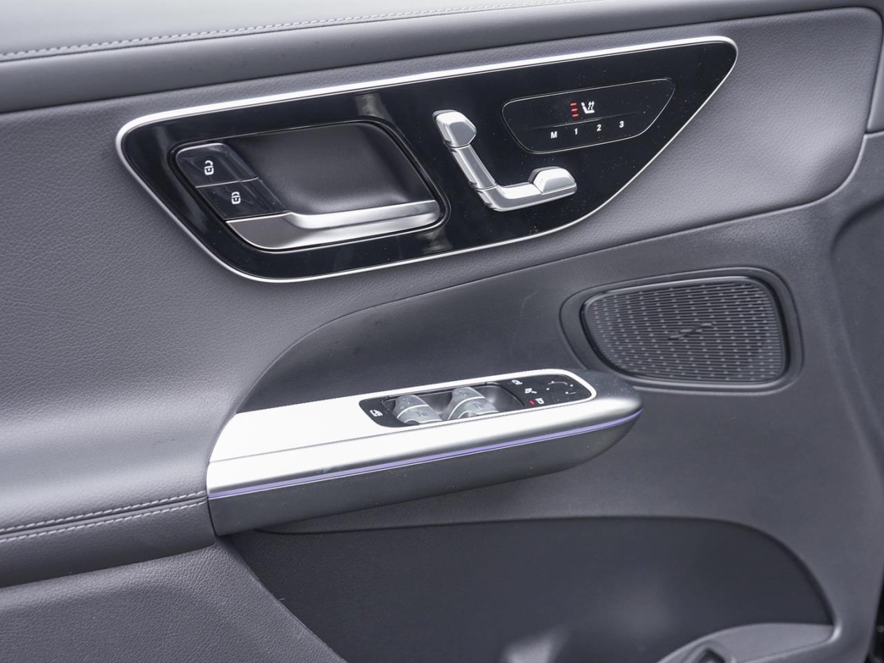 Mercedes-Benz GLC 300 4MATIC Coupé AMG Night Panorama 360°AHK