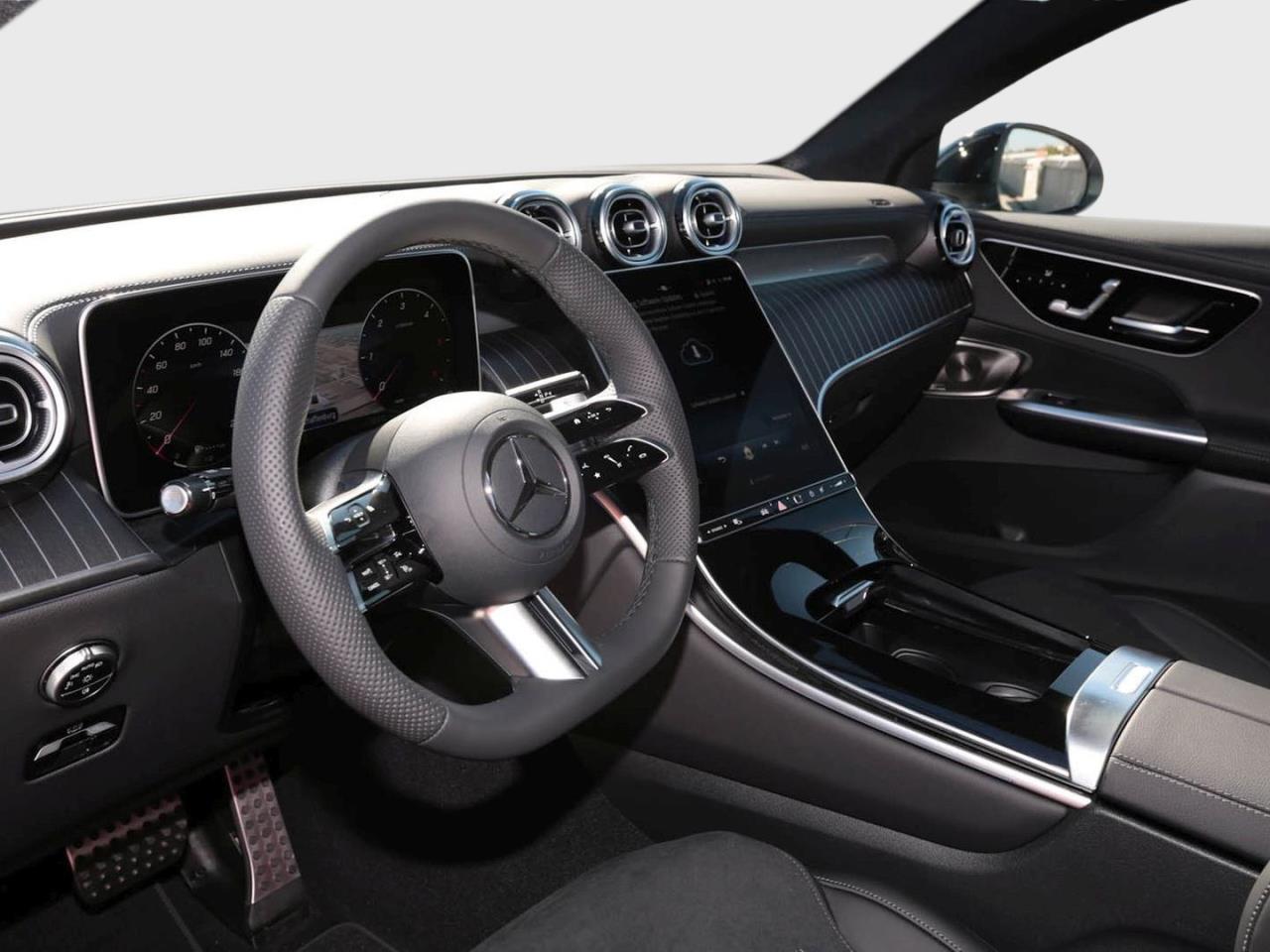 Mercedes-Benz GLC 300 d 4MATIC Coupé AMG Night Panorama AHK