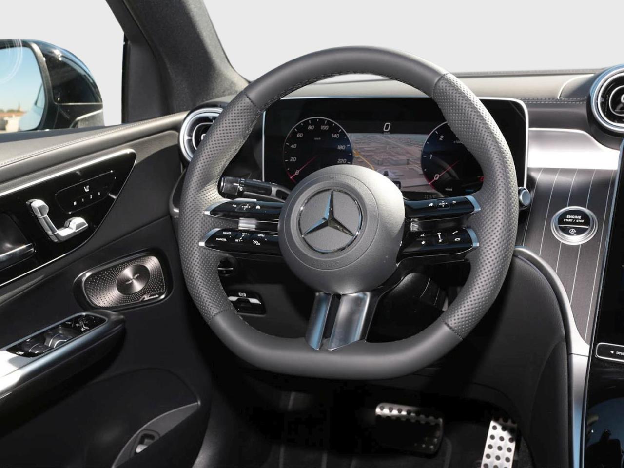 Mercedes-Benz GLC 300 d 4MATIC Coupé AMG Night Panorama AHK
