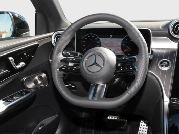 Mercedes-Benz GLC 300 d 4MATIC Coupé AMG Night Panorama AHK