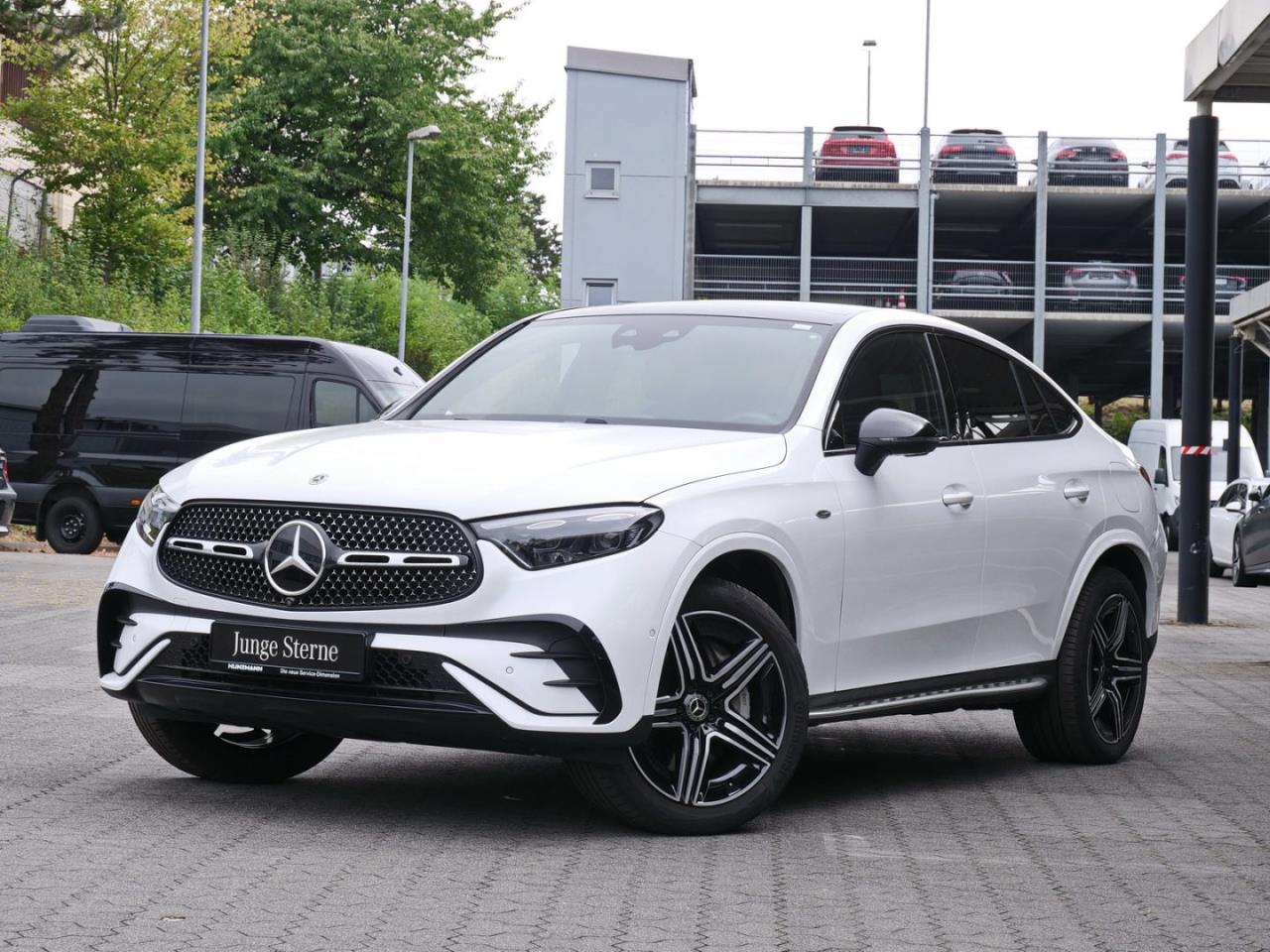 Mercedes-Benz GLC 300 de 4M Coupé  AMG Night AHK Panorama 360?