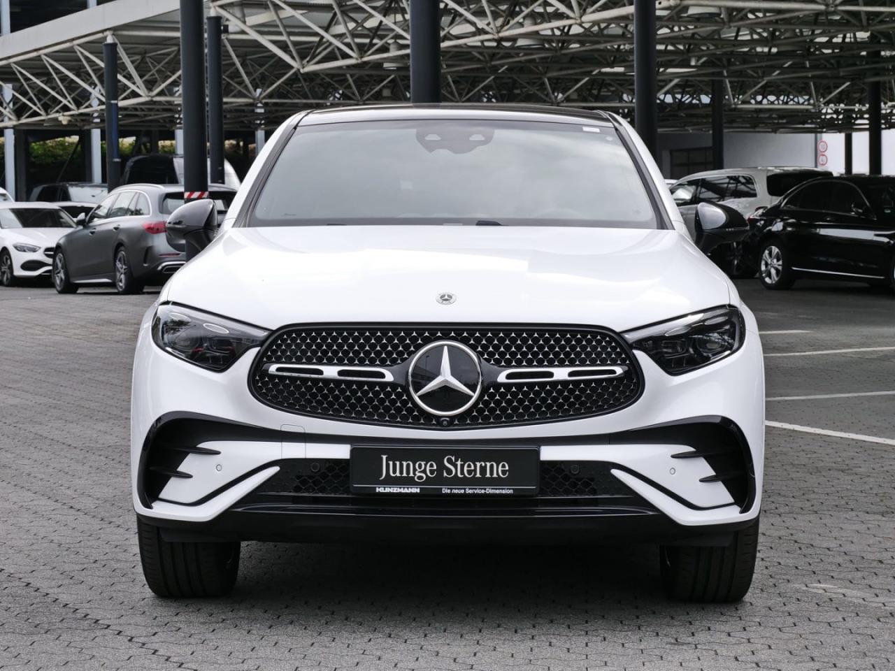 Mercedes-Benz GLC 300 de 4M Coupé  AMG Night AHK Panorama 360?