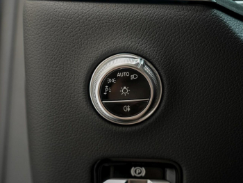 Mercedes-Benz GLC 300 de 4M Coupé AMG Distronic HeadUp 360?