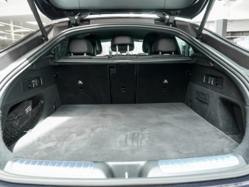 Mercedes-Benz GLC 300 de 4M Coupé AMG Distronic HeadUp 360?
