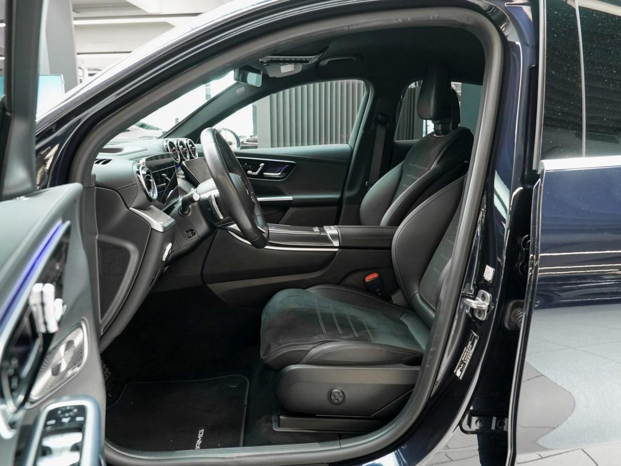 Mercedes-Benz GLC 300 de 4M Coupé AMG Distronic HeadUp 360?