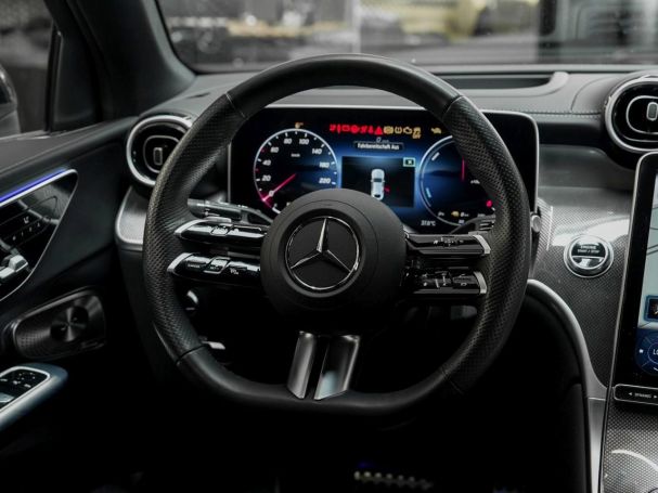 Mercedes-Benz GLC 300 de 4M Coupé AMG Distronic HeadUp 360?