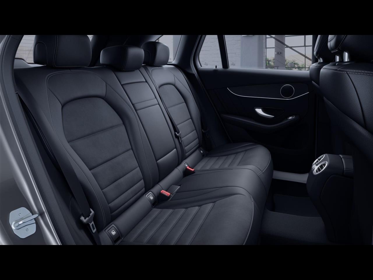 Mercedes-Benz GLC 200 4M AMG Distronic MBUX-Navi EasyPack AHK