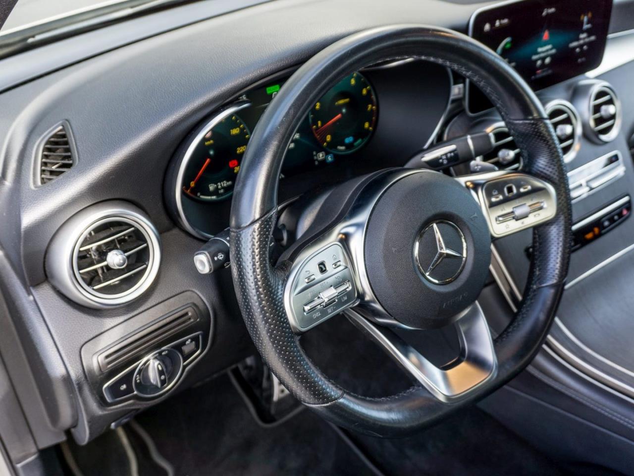 Mercedes-Benz GLC 200 4M AMG Off-Road MBUX-Navi EasyPack AHK