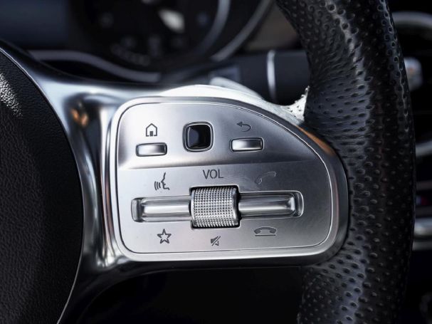 Mercedes-Benz GLC 220 d AMG Night Panorama AHK Kamera EasyPack