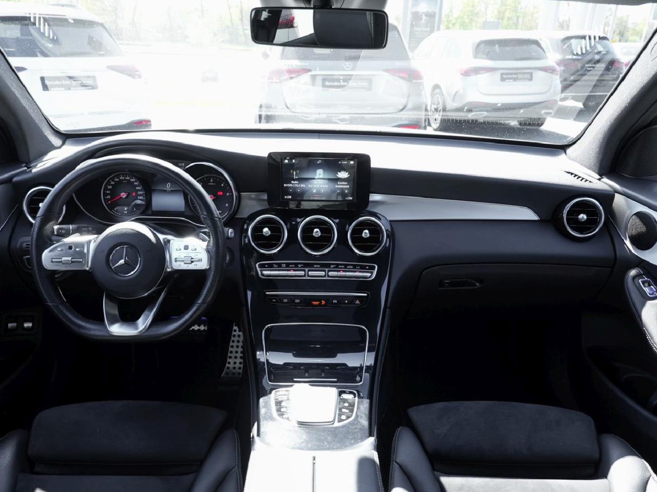 Mercedes-Benz GLC 220 d AMG Night Panorama AHK Kamera EasyPack