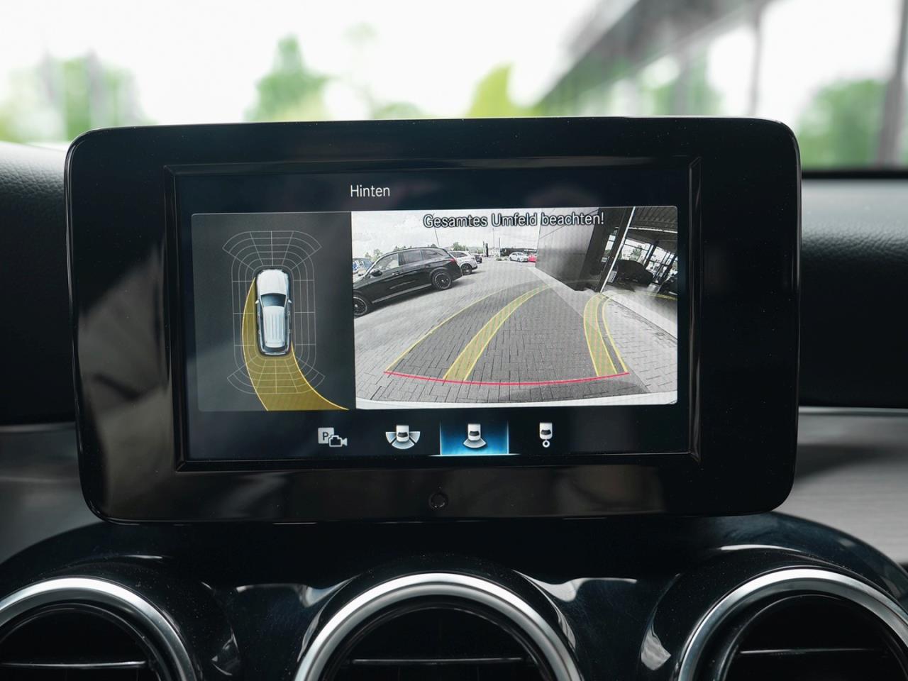 Mercedes-Benz GLC 220 d AMG Night Panorama AHK Kamera EasyPack