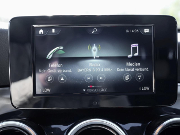 Mercedes-Benz GLC 220 d AMG Night Panorama AHK Kamera EasyPack