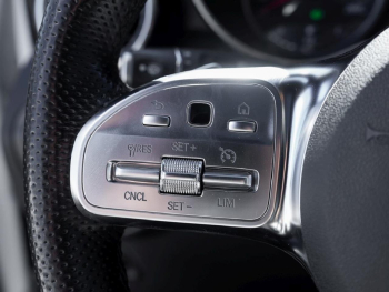 Mercedes-Benz GLC 220 d AMG Night Panorama AHK Kamera EasyPack