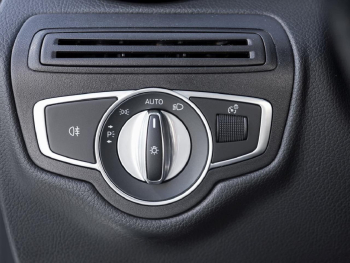 Mercedes-Benz GLC 220 d AMG Night Panorama AHK Kamera EasyPack