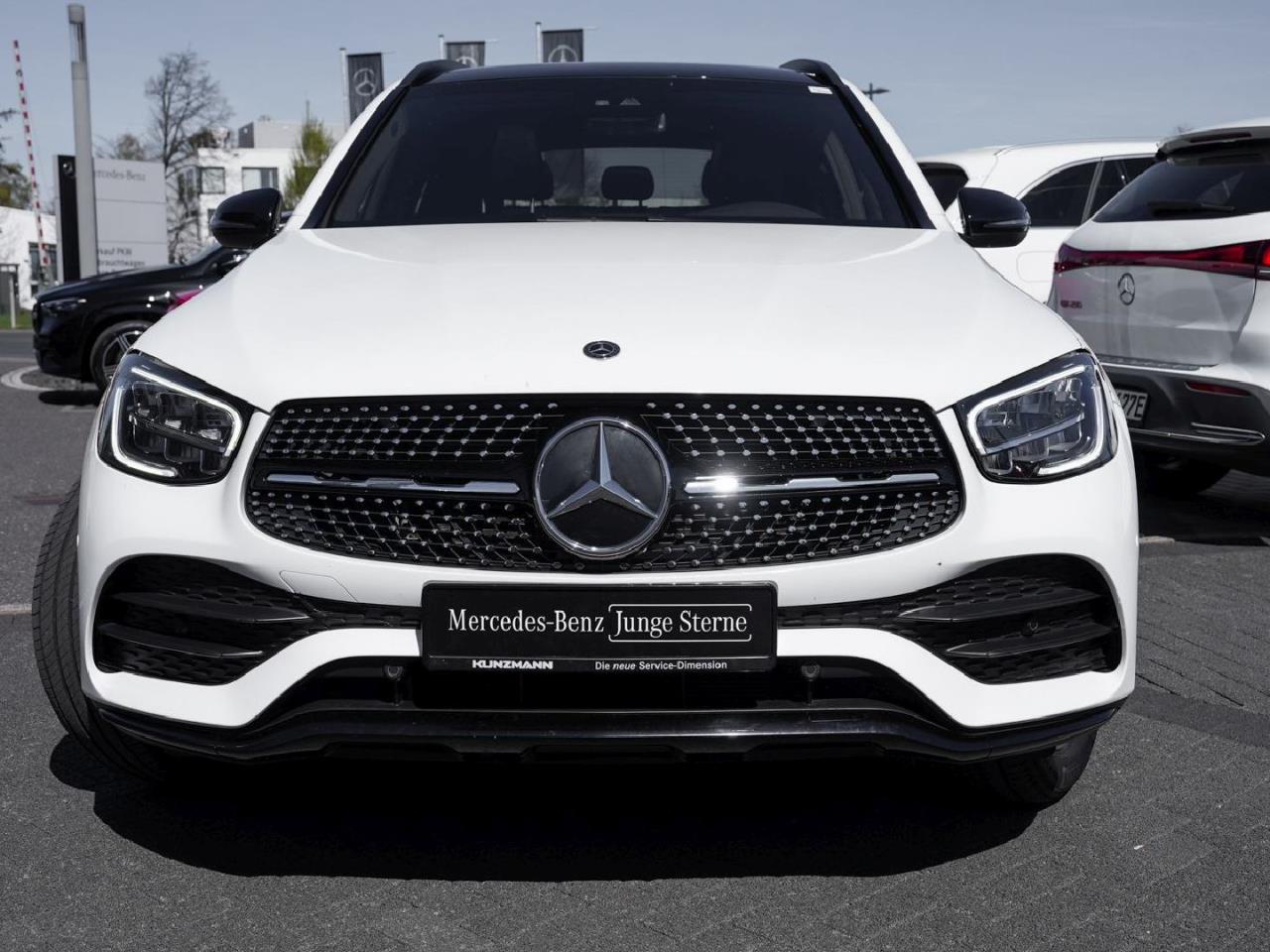 Mercedes-Benz GLC 220 d AMG Night Panorama AHK Kamera EasyPack