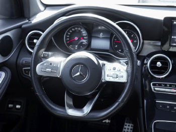 Mercedes-Benz GLC 220 d AMG Night Panorama AHK Kamera EasyPack