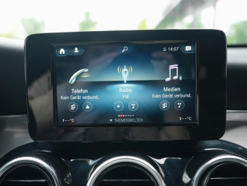 Mercedes-Benz GLC 220 d AMG Night Panorama Kamera EasyPack AHK