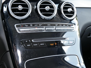 Mercedes-Benz GLC 250 4M AMG Distronic Easy-Pack 360° AHK