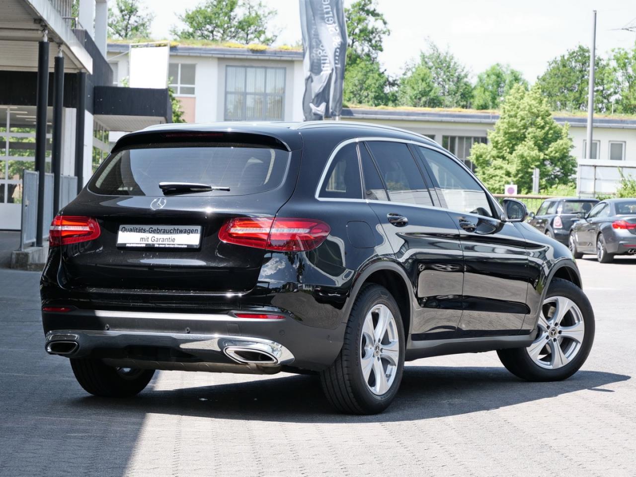 Mercedes-Benz GLC 250 4M AMG Distronic Easy-Pack 360° AHK