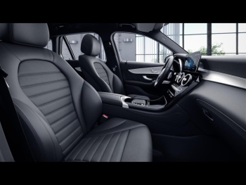 Mercedes-Benz GLC 300 4M AMG MBUXNavi+ Distronic Kamera Memory