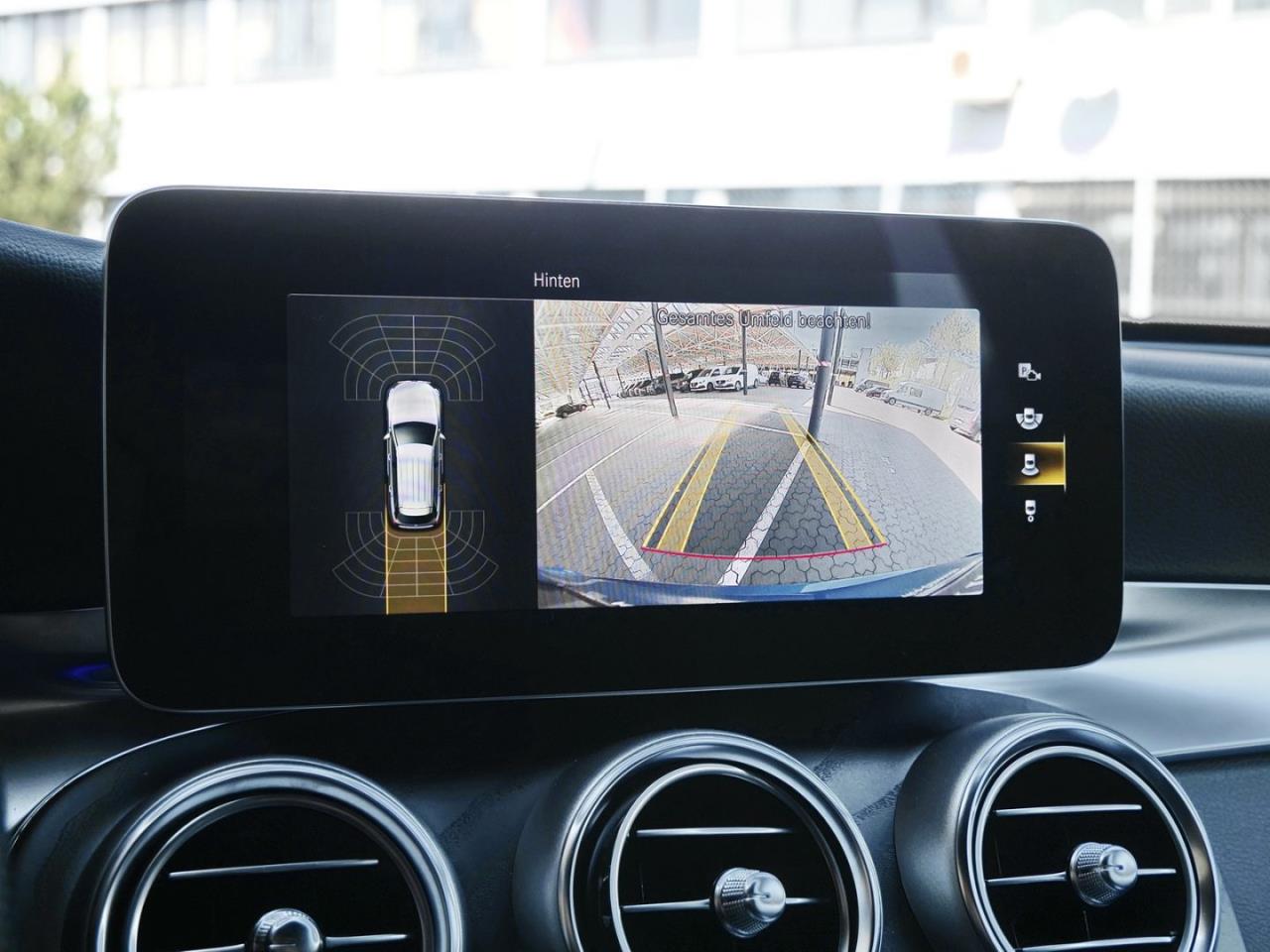 Mercedes-Benz GLC 300 d 4M AMG Night Kamera Easy-Pack AHK