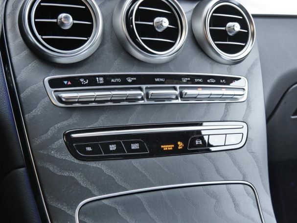 Mercedes-Benz GLC 300 d 4M AMG Night Kamera Easy-Pack AHK