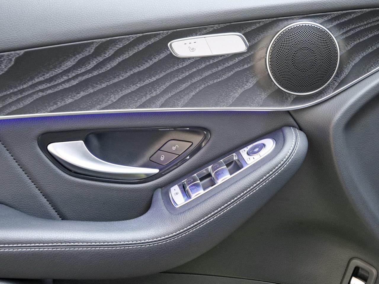 Mercedes-Benz GLC 300 d 4M AMG Night Kamera Easy-Pack AHK