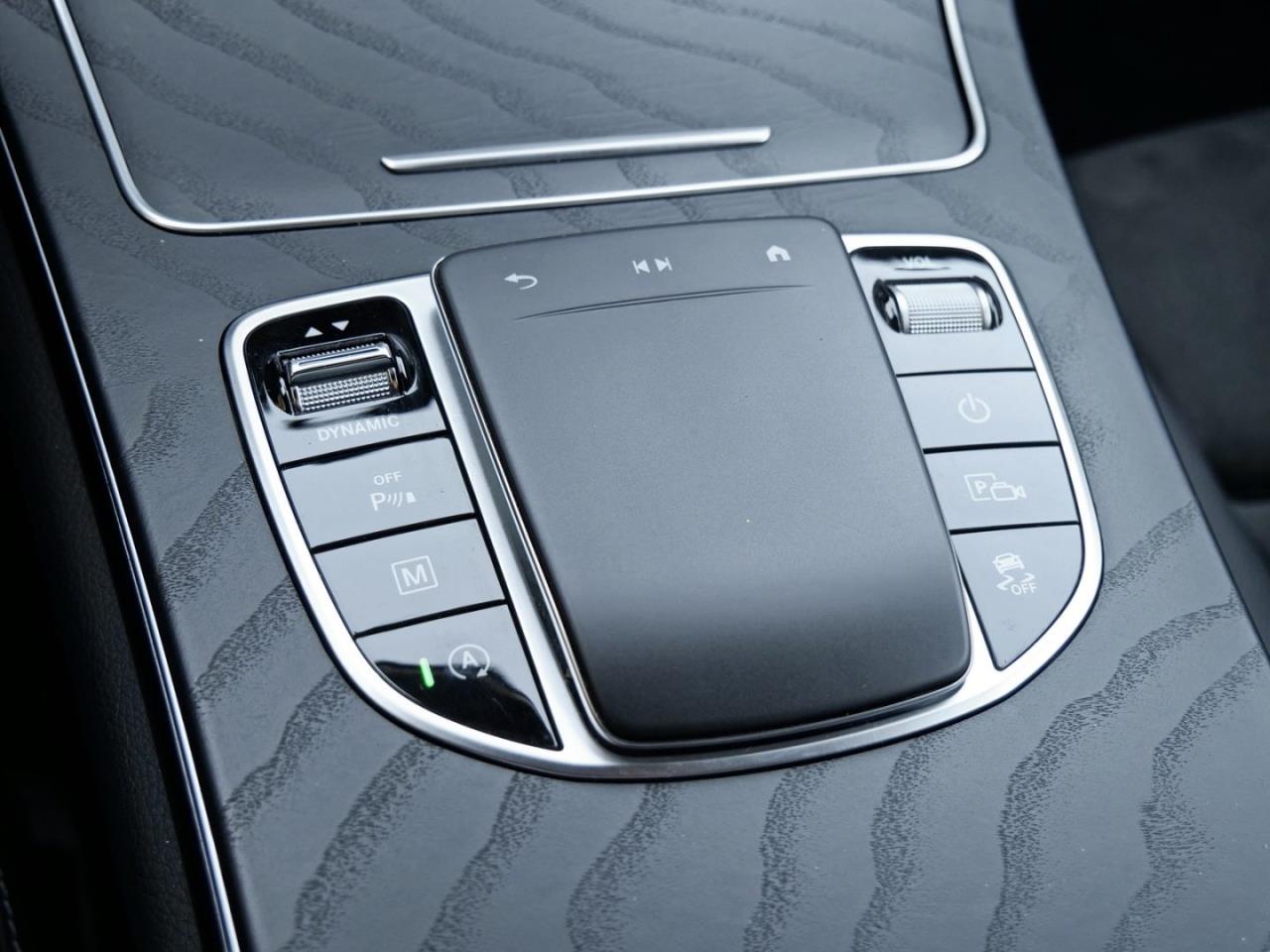 Mercedes-Benz GLC 300 d 4M AMG Night Kamera Easy-Pack AHK