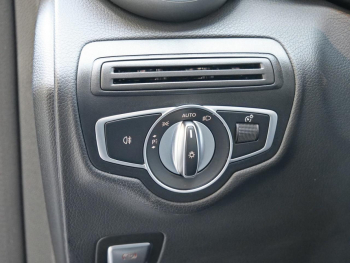 Mercedes-Benz GLC 300 d 4M AMG Night Kamera Easy-Pack AHK