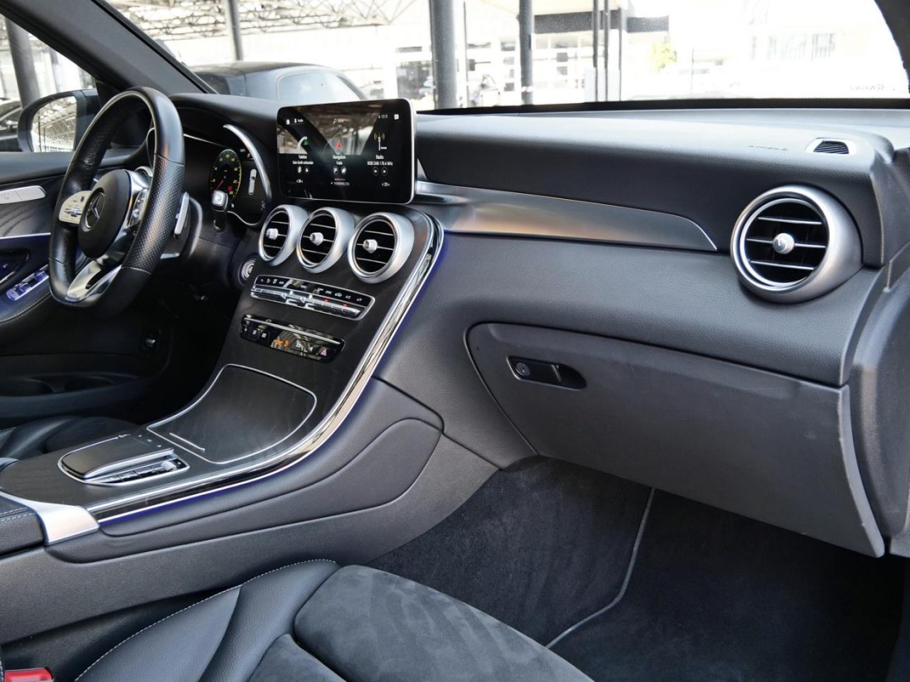 Mercedes-Benz GLC 300 d 4M AMG Night Kamera Easy-Pack AHK
