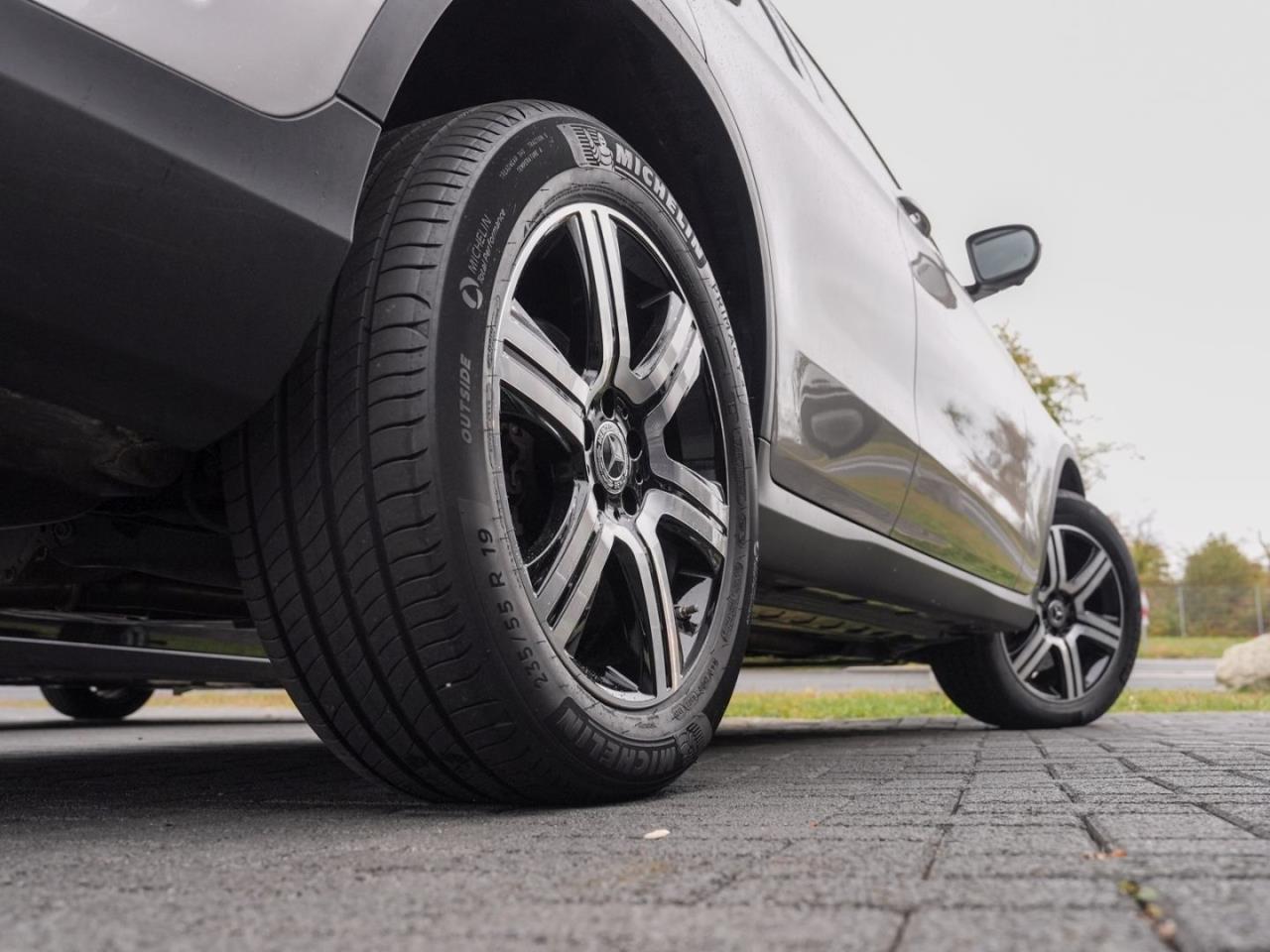 Mercedes-Benz GLC 300 de 4M Night Panorama Distronic 360° AHK