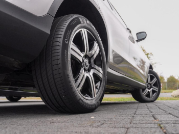 Mercedes-Benz GLC 300 de 4M Night Panorama Distronic 360° AHK