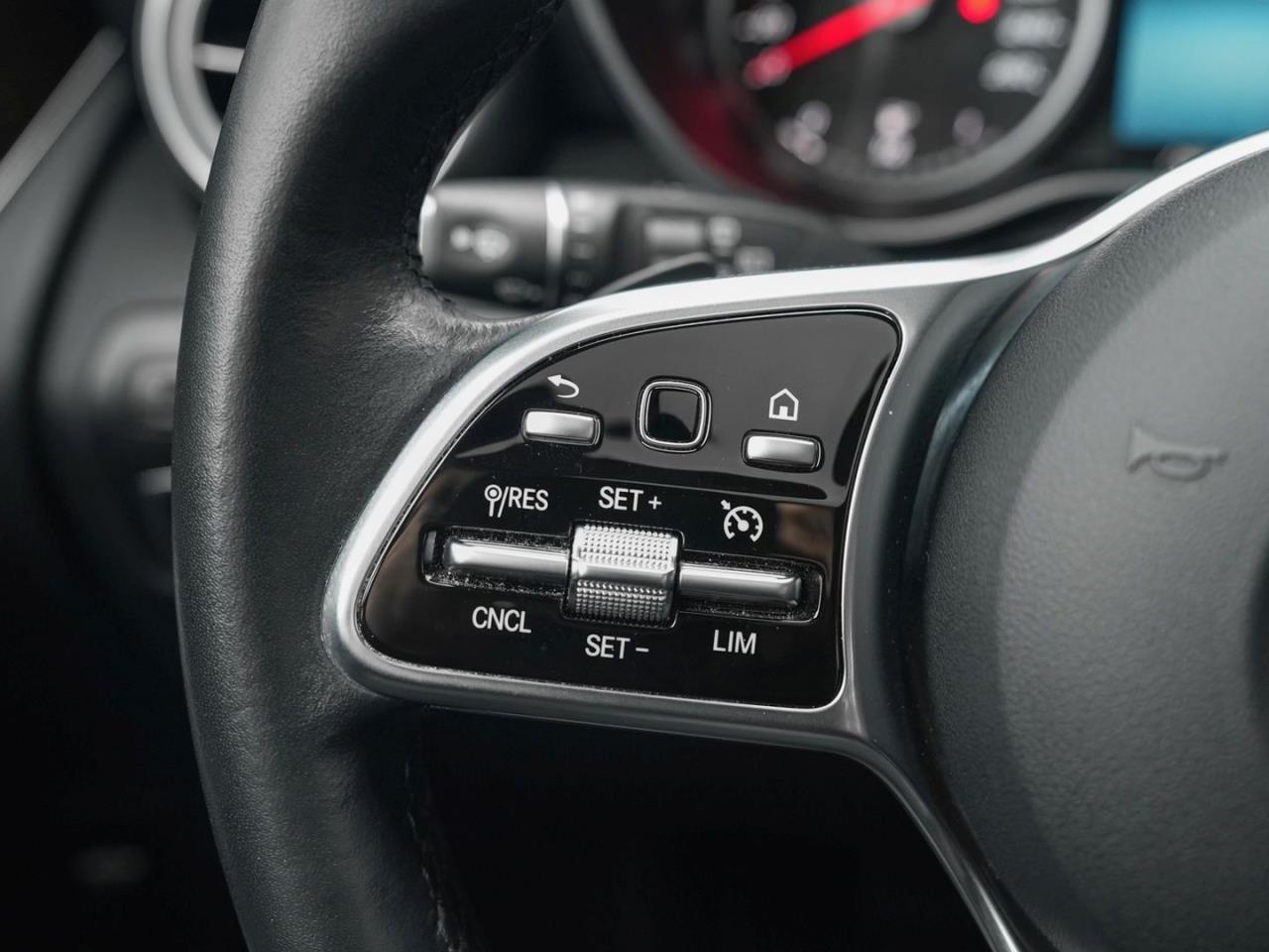 Mercedes-Benz GLC 300 de 4M AMG Exclusive Panorama Kamera SpurP