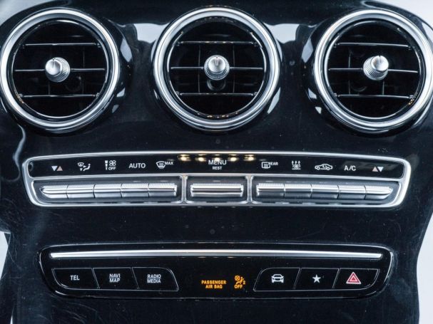 Mercedes-Benz GLC 300 de 4M AMG MBUXNavi+ EasyPack 360?