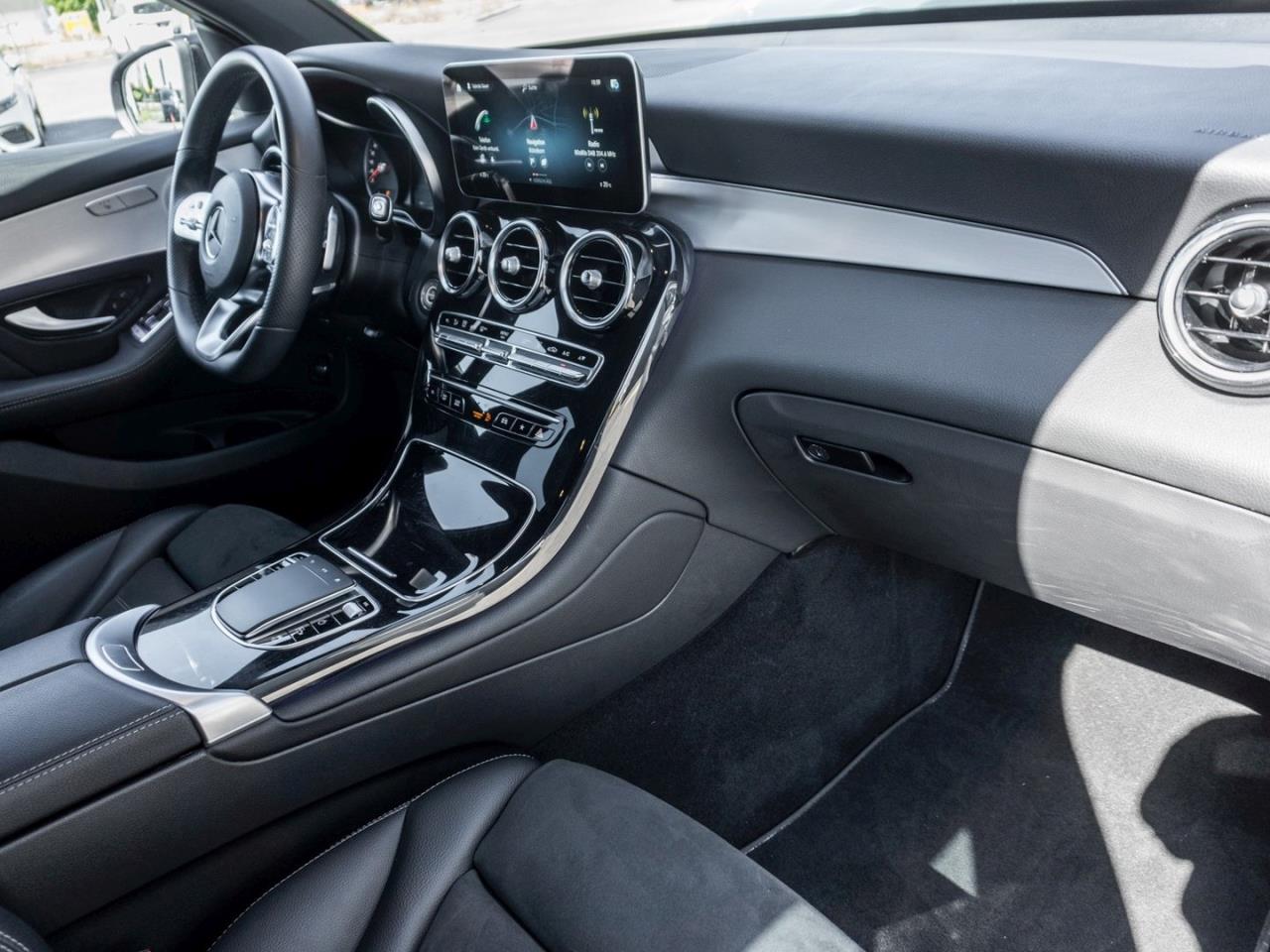 Mercedes-Benz GLC 300 de 4M AMG MBUXNavi+ EasyPack 360?